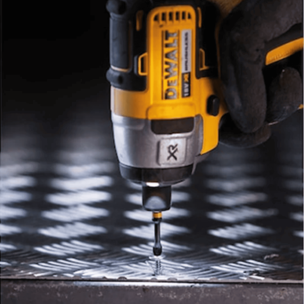 Punta de Impacto PH2 DEWALT MaxFit 6.5mm – Ajusta con Potencia, Atornilla sin Errores