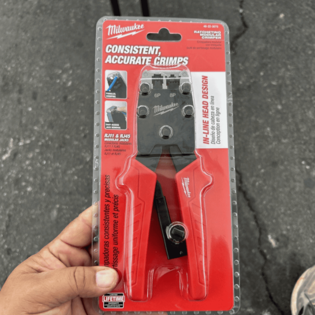 Crimpadora Modular Milwaukee 48-22-3075 – Precisión y Consistencia en Cada Conexión de Red