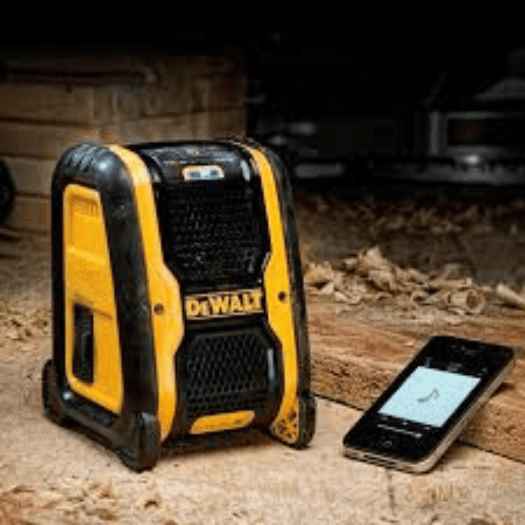 Altavoz Bluetooth 20V DEWALT DCR006 – Música y Potencia para tu Obra o Taller