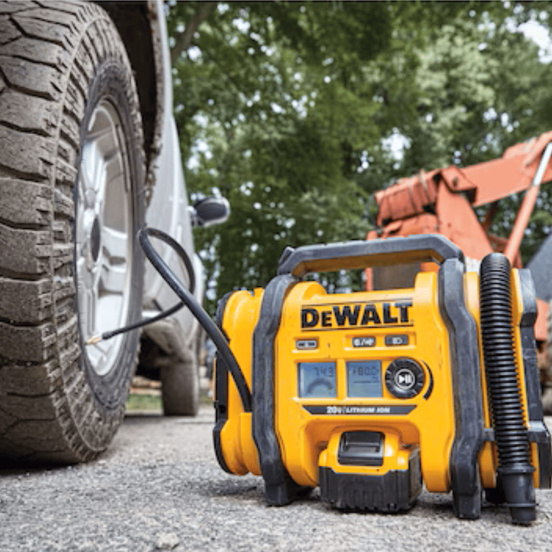 Inflador Portátil DEWALT DCC020IB 20V – Precisión Digital y Potencia en Cualquier Lugar