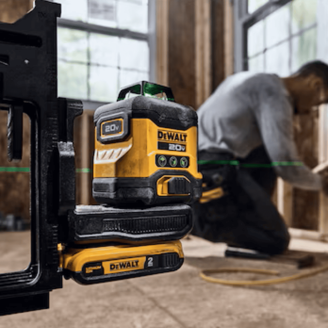 Nivel Láser 3x360° DEWALT DCLE34031B 20V – Haz Verde Total y Precisión Profesional en Todo el Entorno