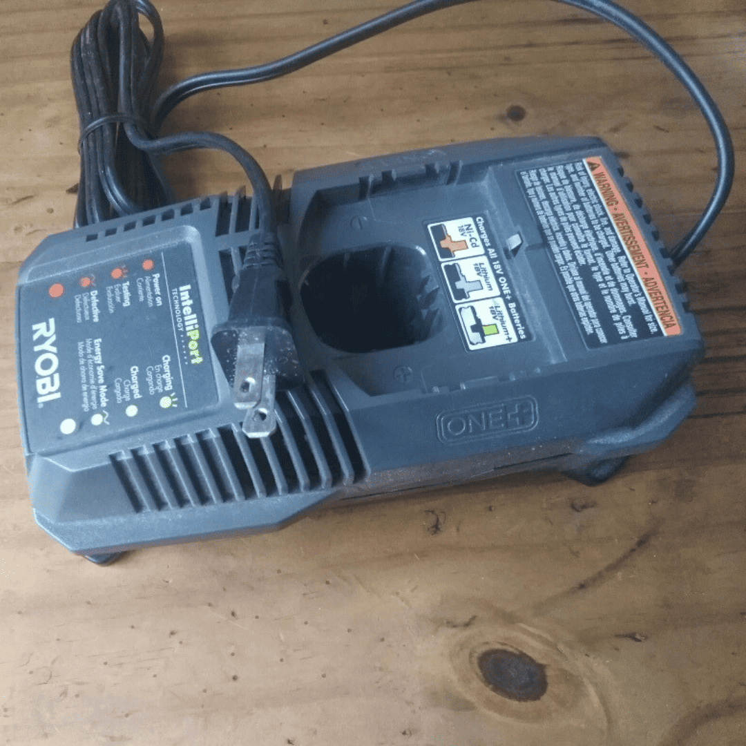 Kit RYOBI ONE+ – Batería P102 de 18V + Cargador P118 de 110V Original USA