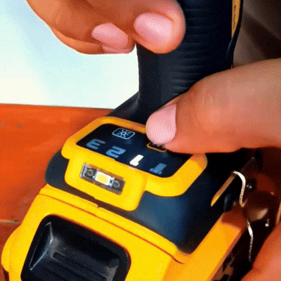 Llave de Impacto 1/2" 20V Brushless 812Nm Baretool Dewalt DCF891B – Potencia, Precisión y Control Total