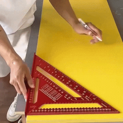 Escuadra Rápida de 12" en Aluminio Alto Relieve