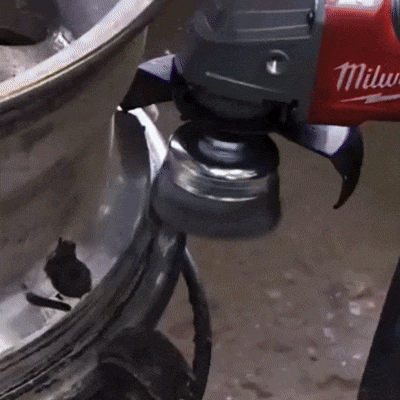 Amoladora fuel 4-1/2”- 5" con interruptor MILWAUKEE 2888-20 - COD:100676 semi-nuevo