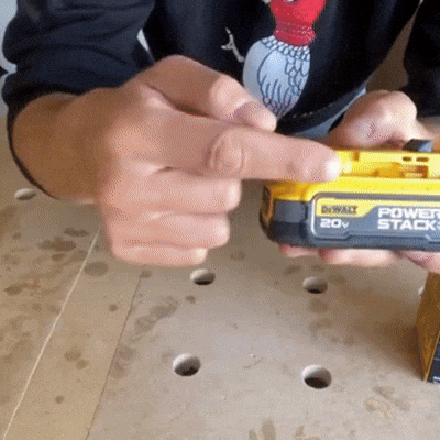 BATERÍA 5AH POWER STACK -DEWALT DCBP520-B3 - COD:100779