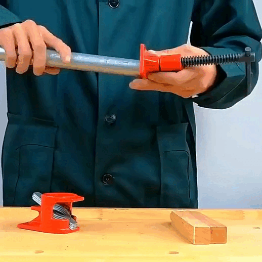 Prenza Abrazadera de Hierro para Tubo 3/4"