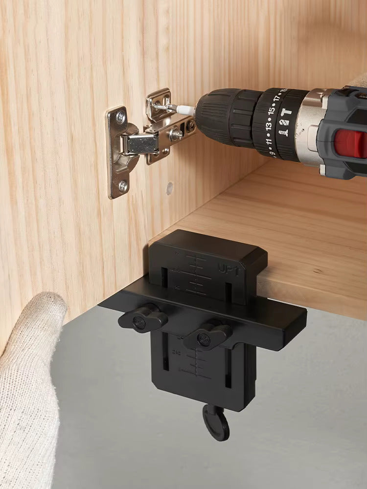 Soporte Regulable para Montaje de Puertas de Muebles - ABS