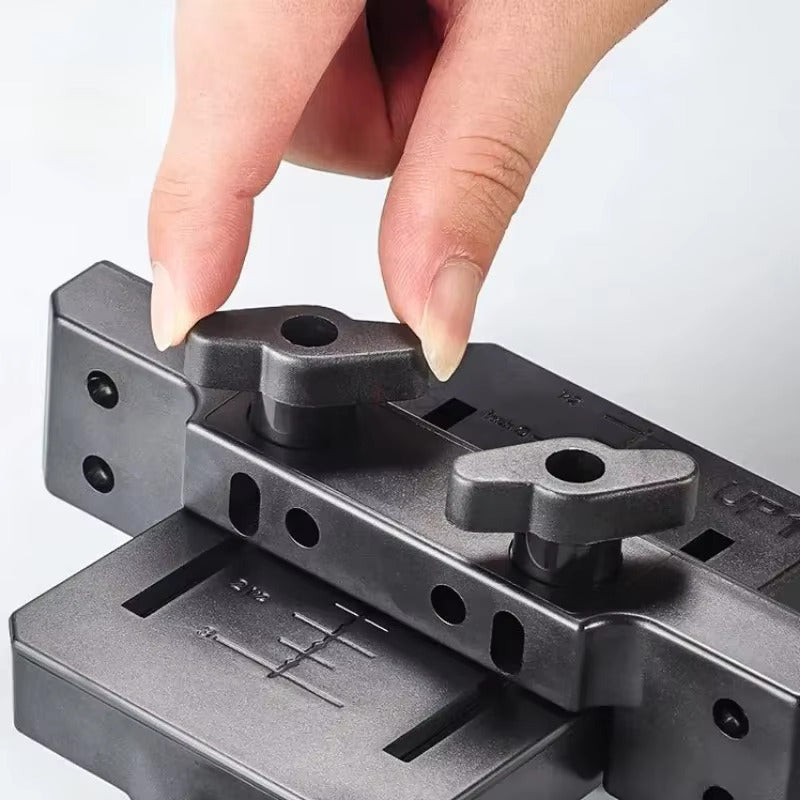 Soporte Regulable para Montaje de Puertas de Muebles - ABS