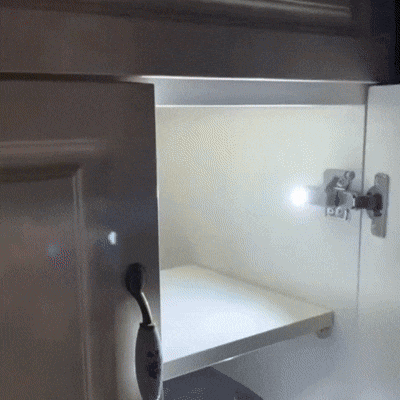 Luz LED para Bisagra con Encendido Automático – Iluminación Práctica y Discreta para Gabinetes y Closets