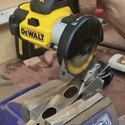Recortadora Inalámbrica Dewalt DCS438 XR 20V – Corte Preciso y Seguro en Cada Aplicación