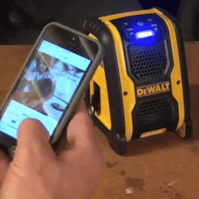 Altavoz Bluetooth 20V DEWALT DCR006 – Música y Potencia para tu Obra o Taller