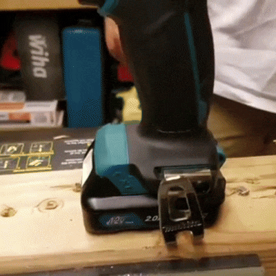 MAKITA 12V COMBO DE TALADRO Y ATORNILLADOR DT03 + CARGADOR