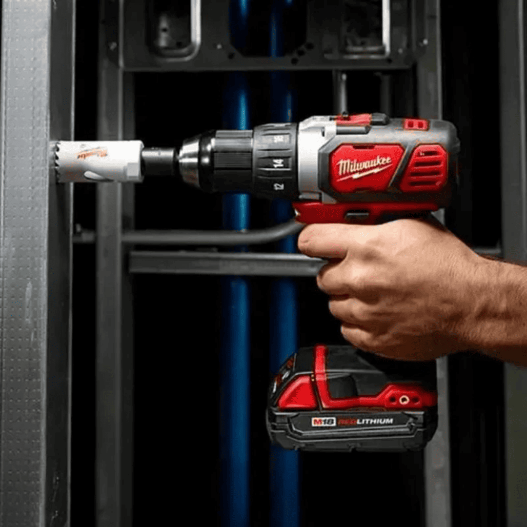 Taladro/Destornillador Compacto M18™ 2606-20 1/2” – Máxima Potencia en Espacios Reducidos