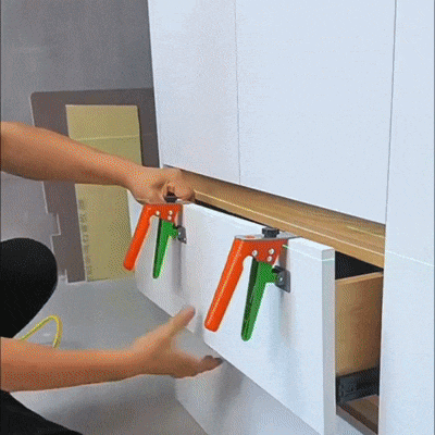 ABRAZADERA PARA TAPA  DE CAJON CON DOBLE  HOJA DE CAMBIO